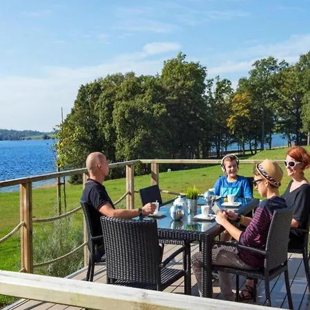 Spacious With Sauna And Fireplace Villa *