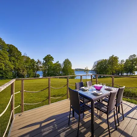 Lakeside With Sauna וילה