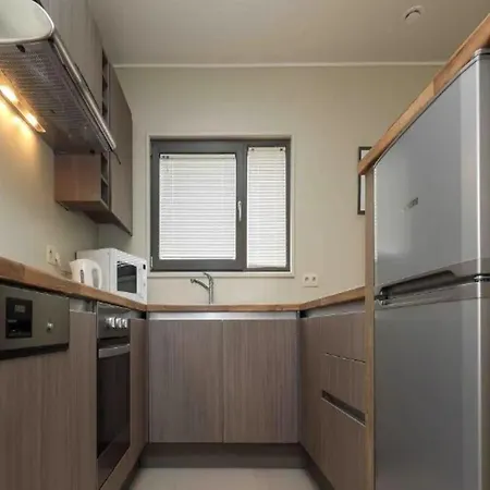 Villa Lakeside With Sauna